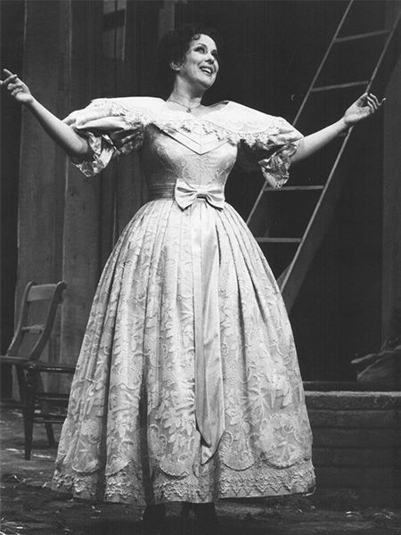 Adina in L'Elisir d'Amore, Donizetti